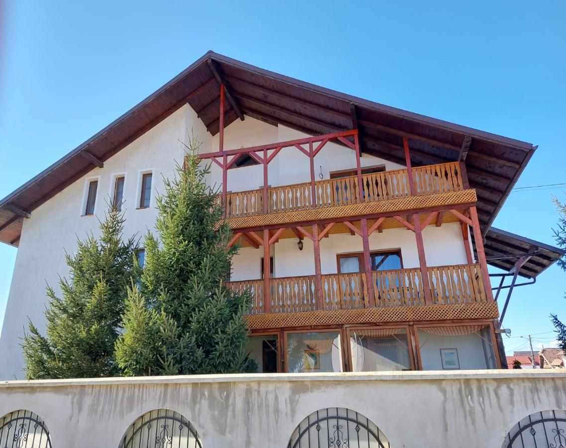 Pensiunea Vera Râșnov Zewnętrze zdjęcie